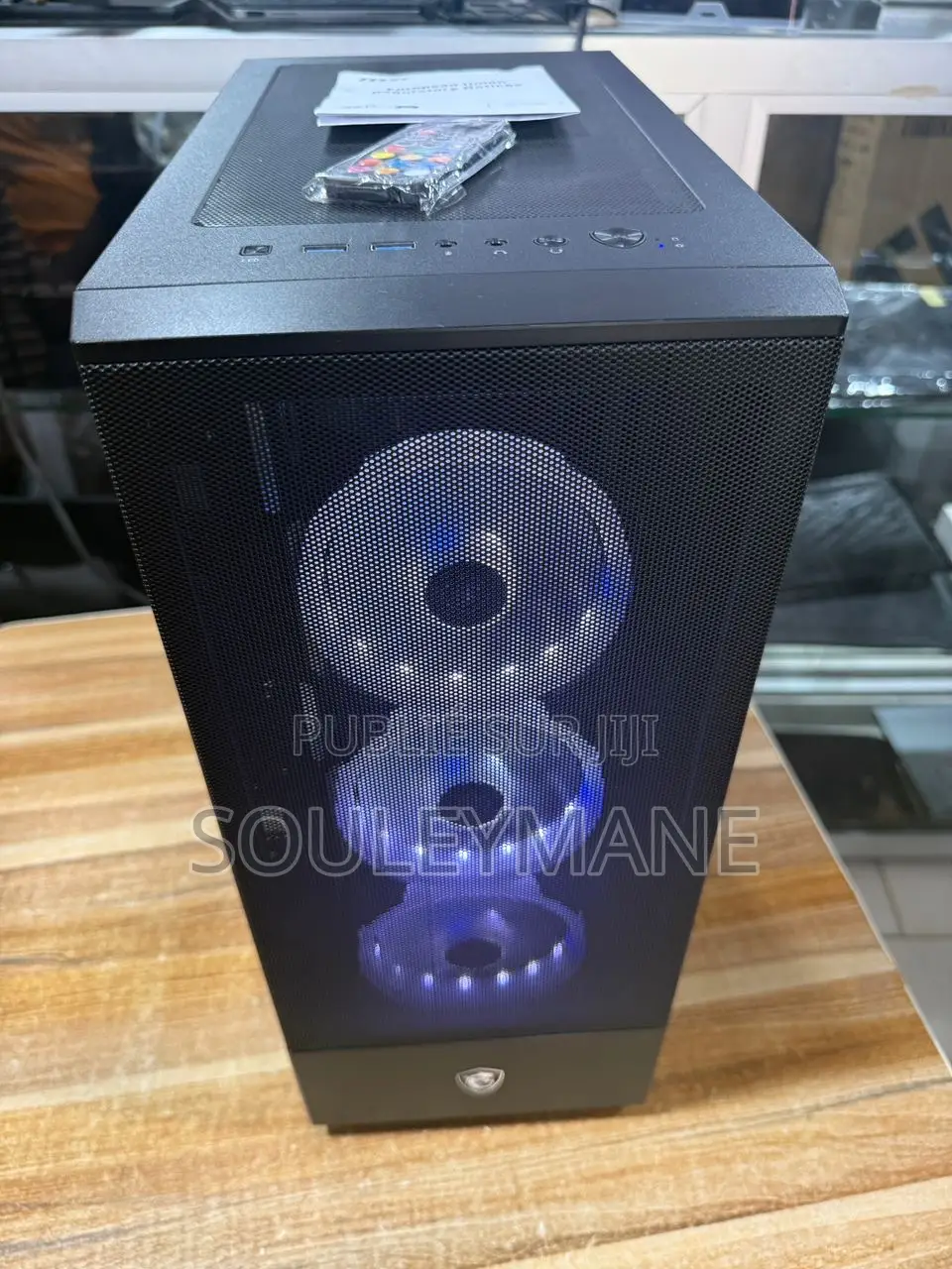 Nouveau Asus ROG STRIX GD30CI 16GB AMD Ryzen 7 SSD 1T