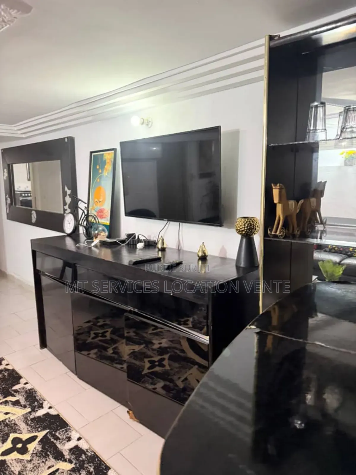 Furnished 1chbre Appartement dans Mt Services Location, Cocody à Louer