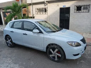 Mazda 3 2006 Blanc cassé