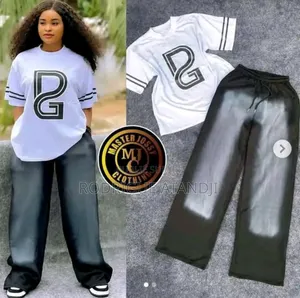 Vous Pouvez Passer Votre Commande Dans Le Magasin De as Dépôt De Habit