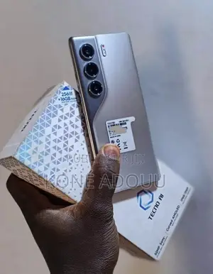Nouveau Tecno Camon 30 256 GB Bleu