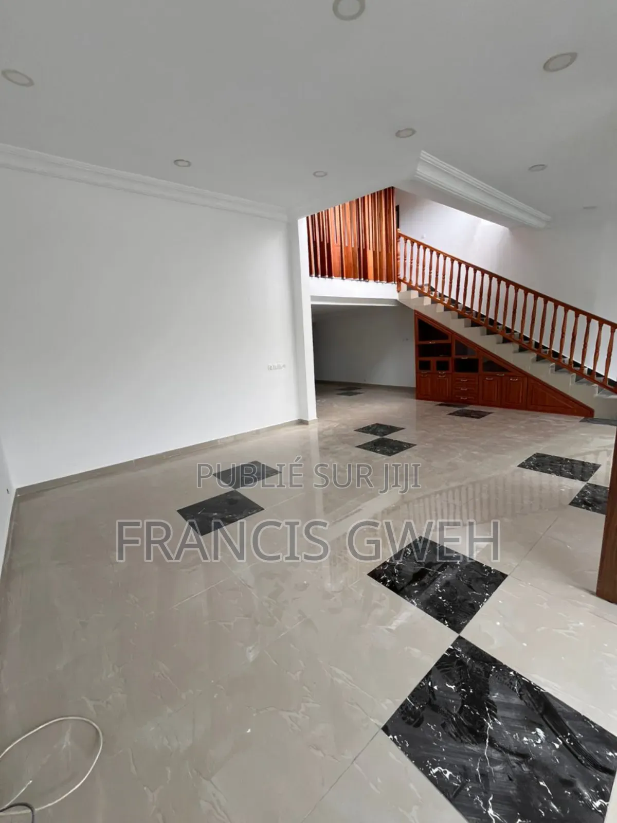 3chbre Appartement dans Francis Gweh, Cocody à Louer