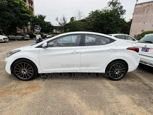 Hyundai Avante 2015 Blanc