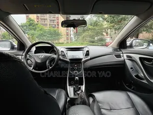 Hyundai Avante 2015 Blanc