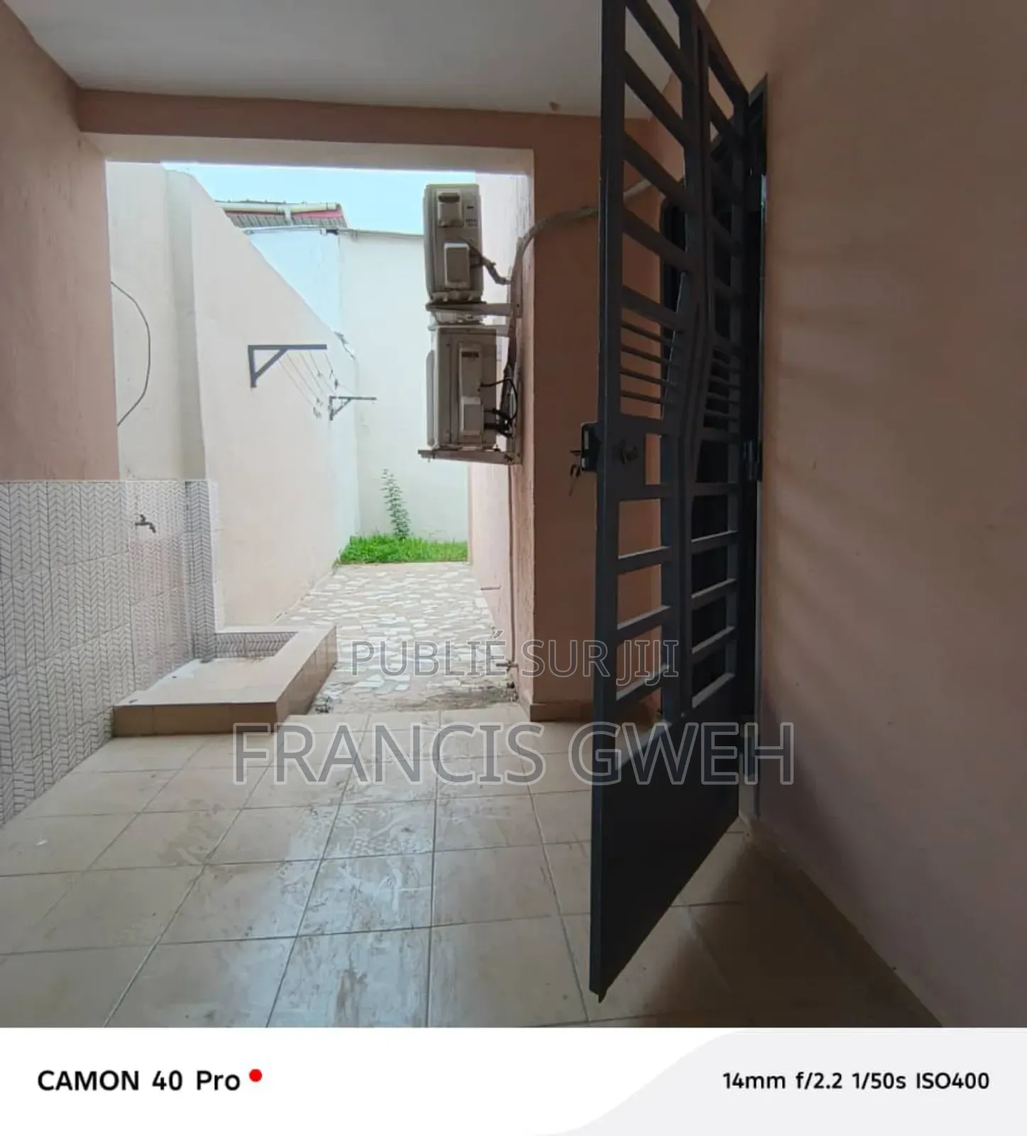 4chbre Duplex dans Francis Gweh, Cocody à Louer