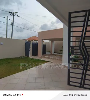 4chbre Duplex dans Francis Gweh, Cocody à Louer