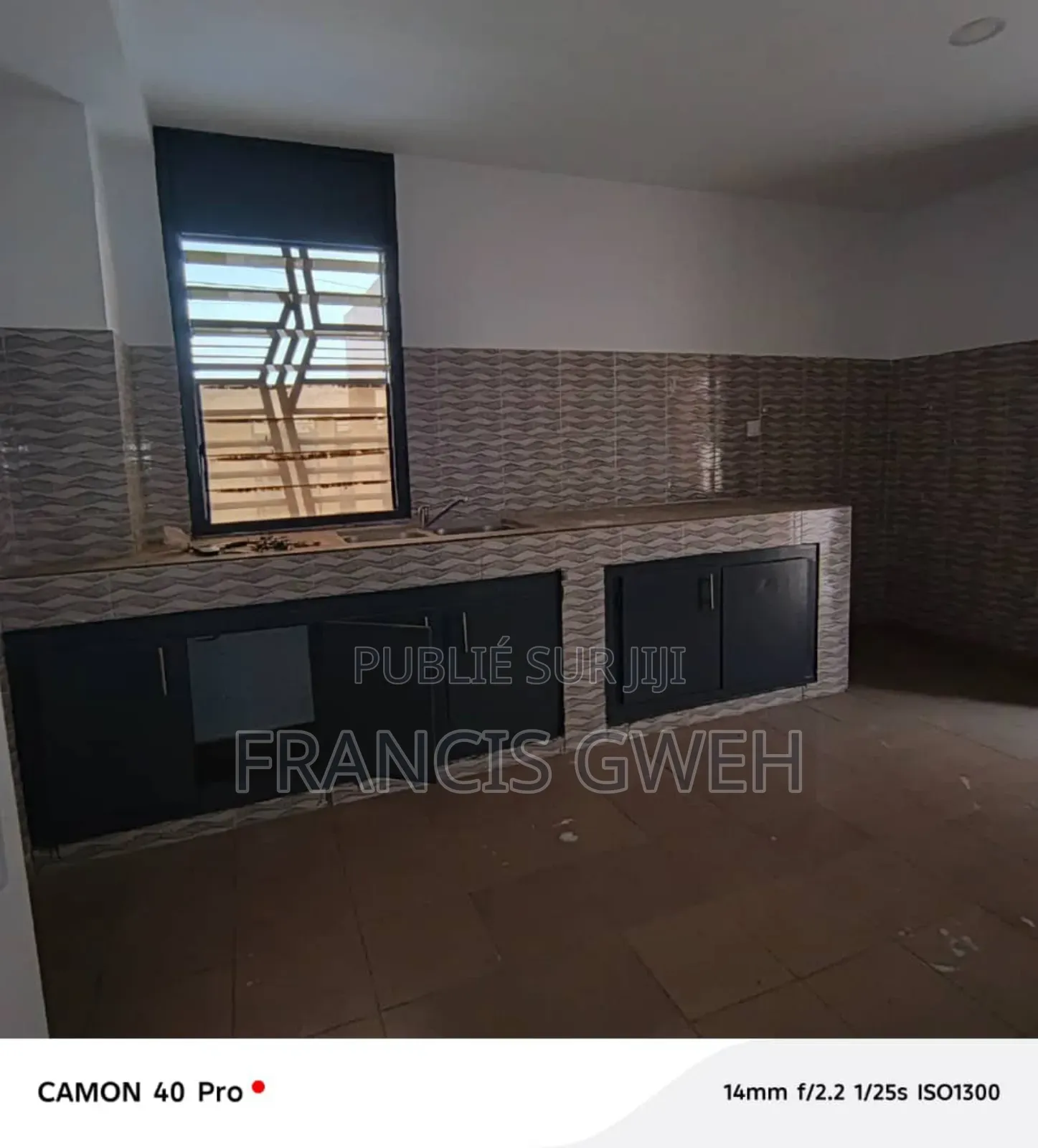 4chbre Duplex dans Francis Gweh, Cocody à Louer