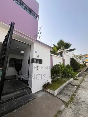 5chbre Duplex dans Francis Gweh, Cocody à Louer