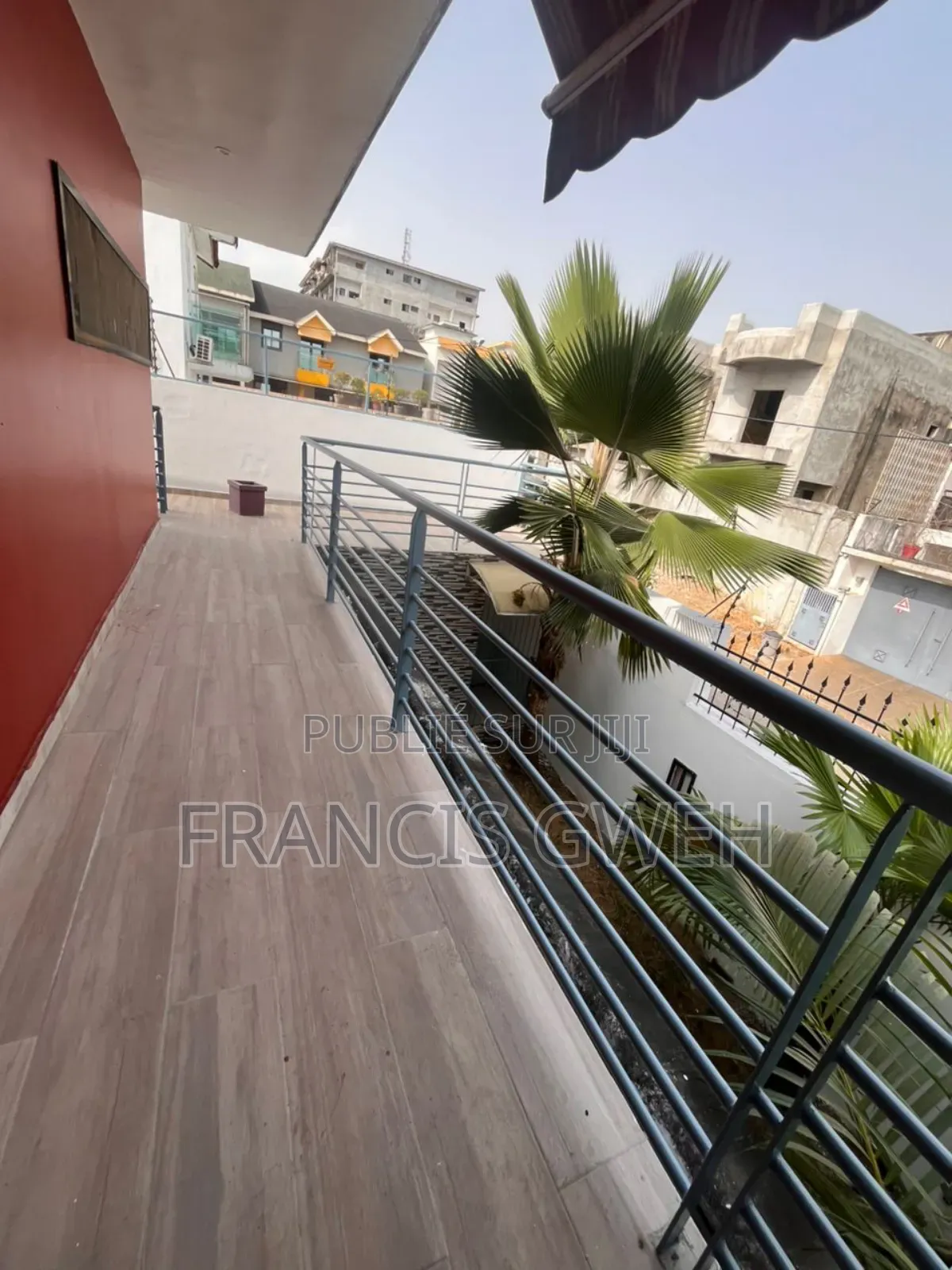 5chbre Duplex dans Francis Gweh, Cocody à Louer