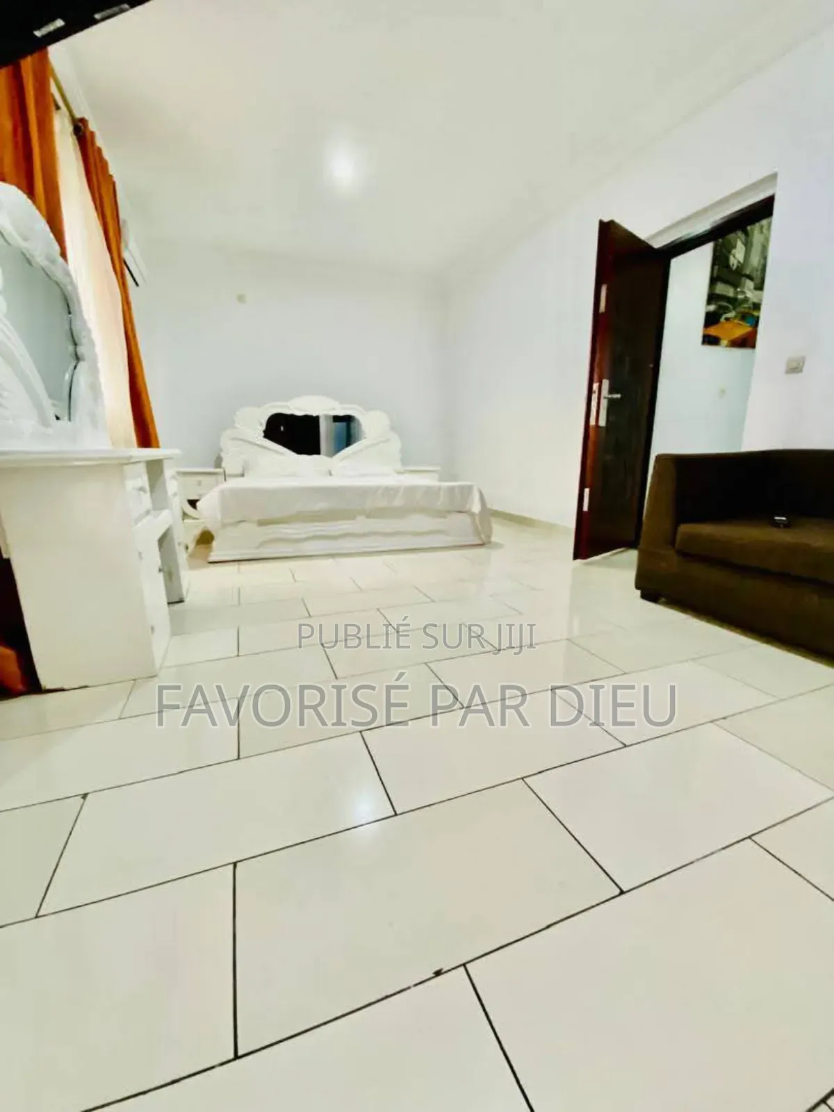 Furnished 5chbre Duplex dans Cocody à Louer