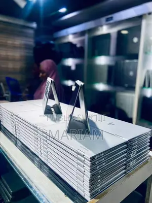 Nouveau HP EliteBook x360 1030 G4 16GB Intel Core i5 SSD 512GB