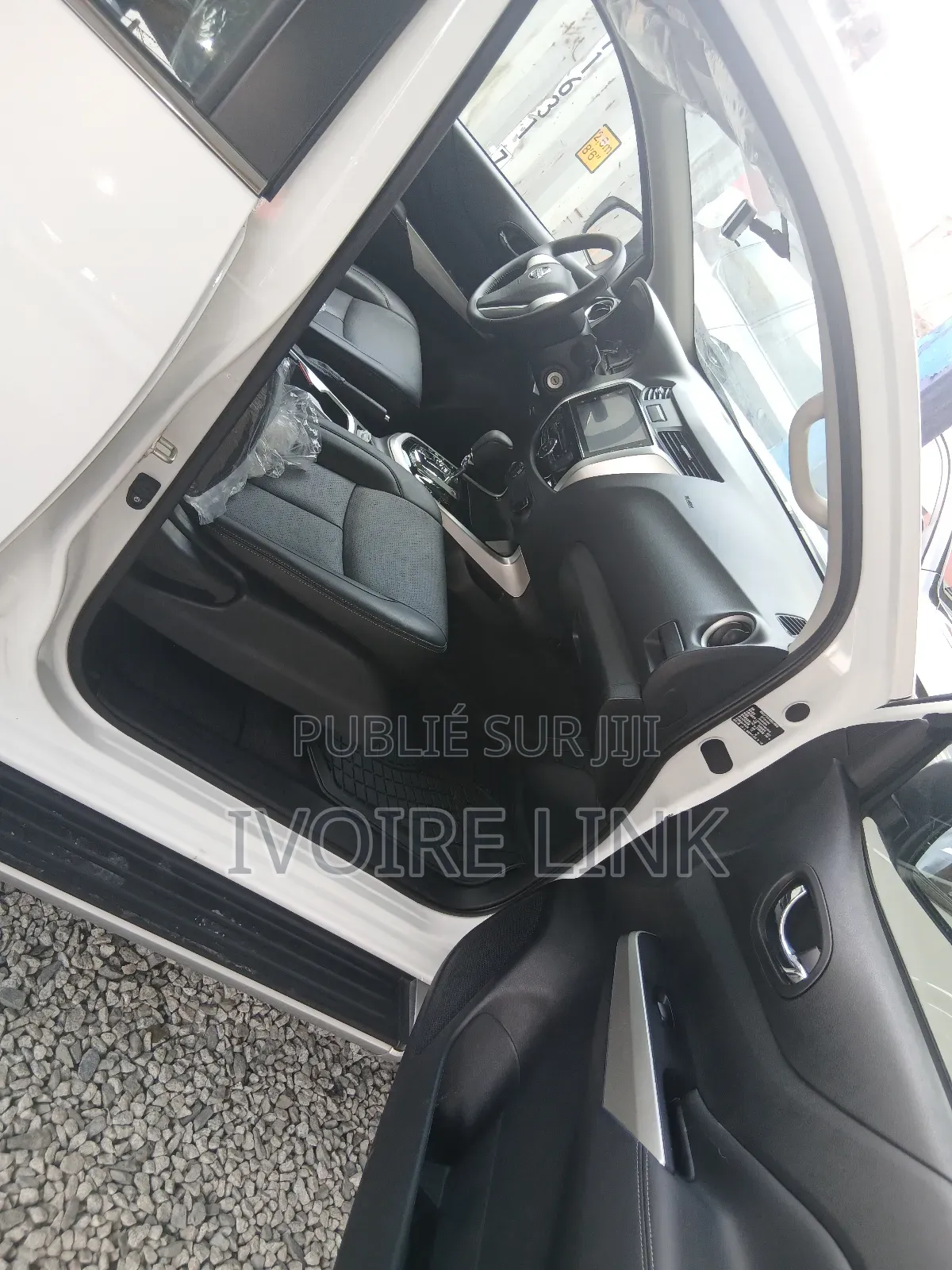 Nouveau Nissan Navara 2025 Blanc