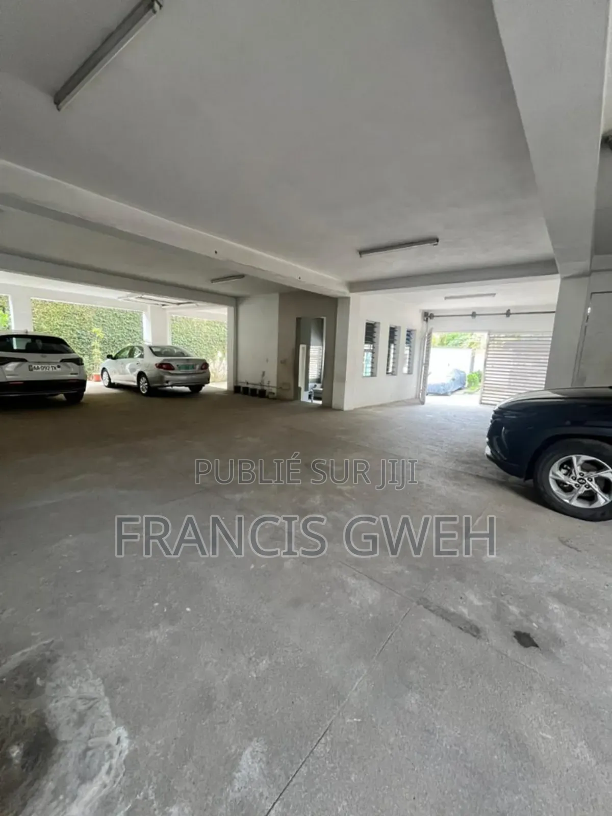 2chbre Appartement dans Francis Gweh, Cocody à Louer