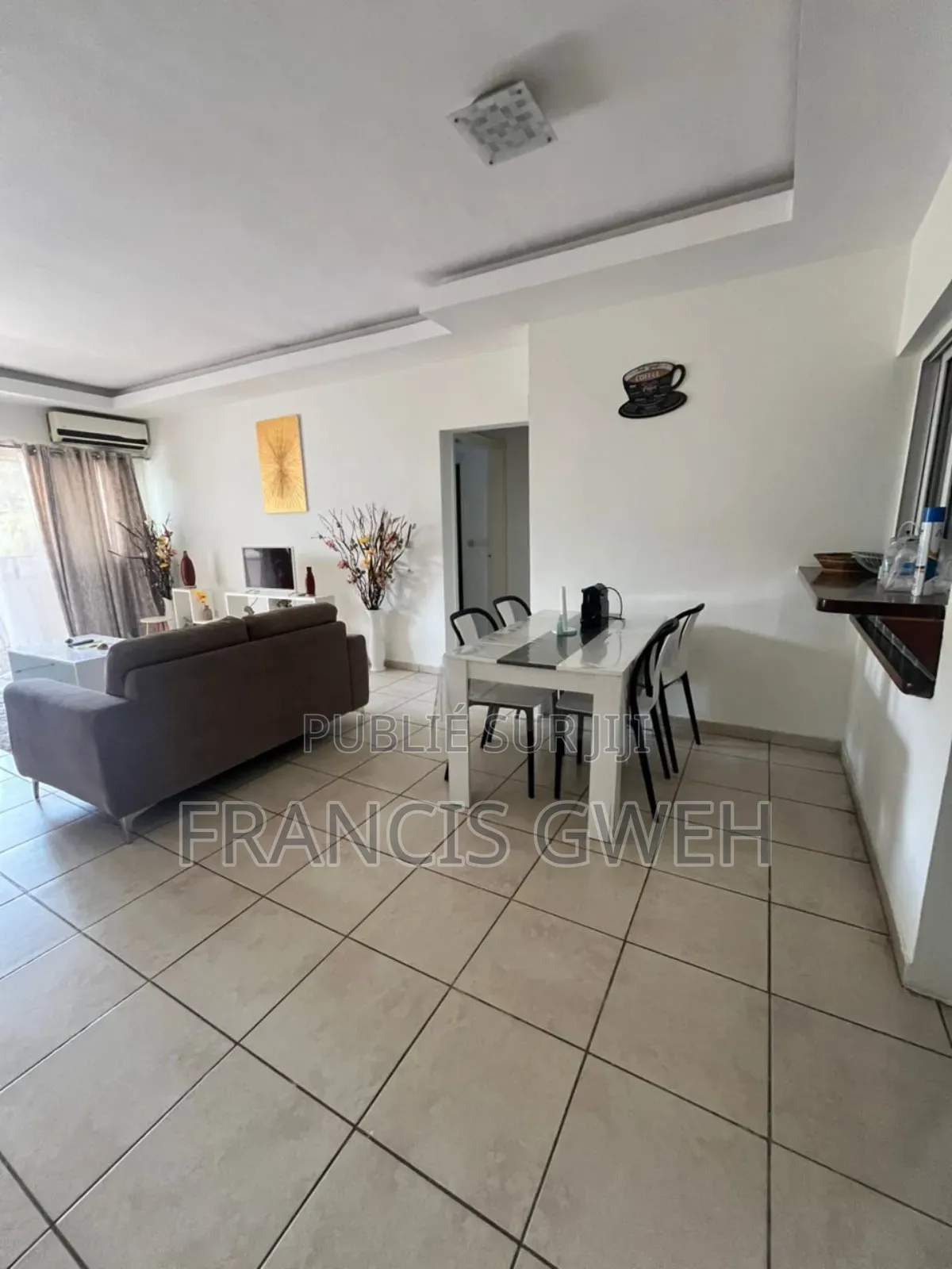 2chbre Appartement dans Francis Gweh, Cocody à Louer