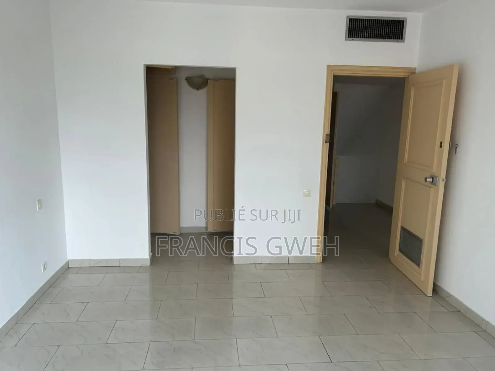 2chbre Appartement dans Francis Gweh, Cocody à Louer