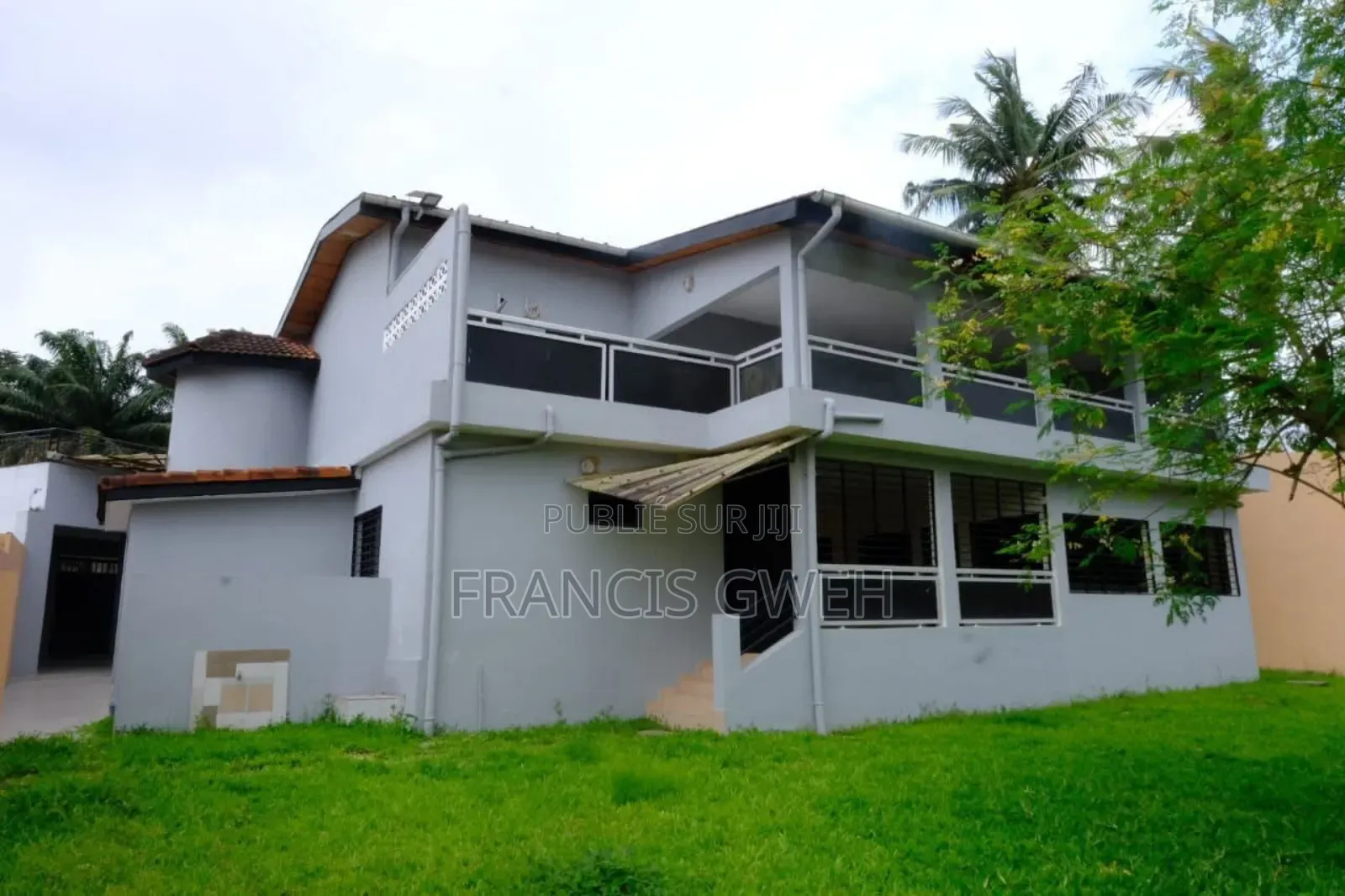 5chbre Duplex dans Francis Gweh, Cocody à Louer