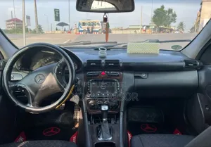 Mercedes-Benz C200 2005 Gris