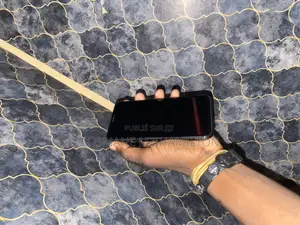 Apple iPhone X 64 GB Noir