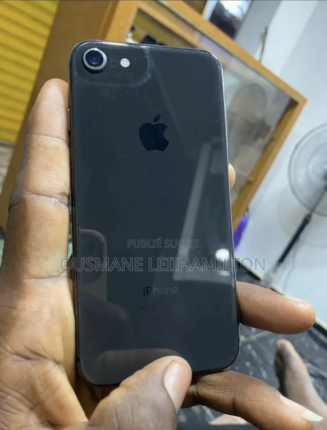 Apple iPhone 8 64 GB Noir