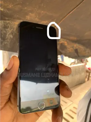 Apple iPhone 8 64 GB Noir