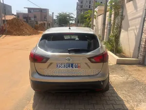 Nissan Qashqai 2017 Gris