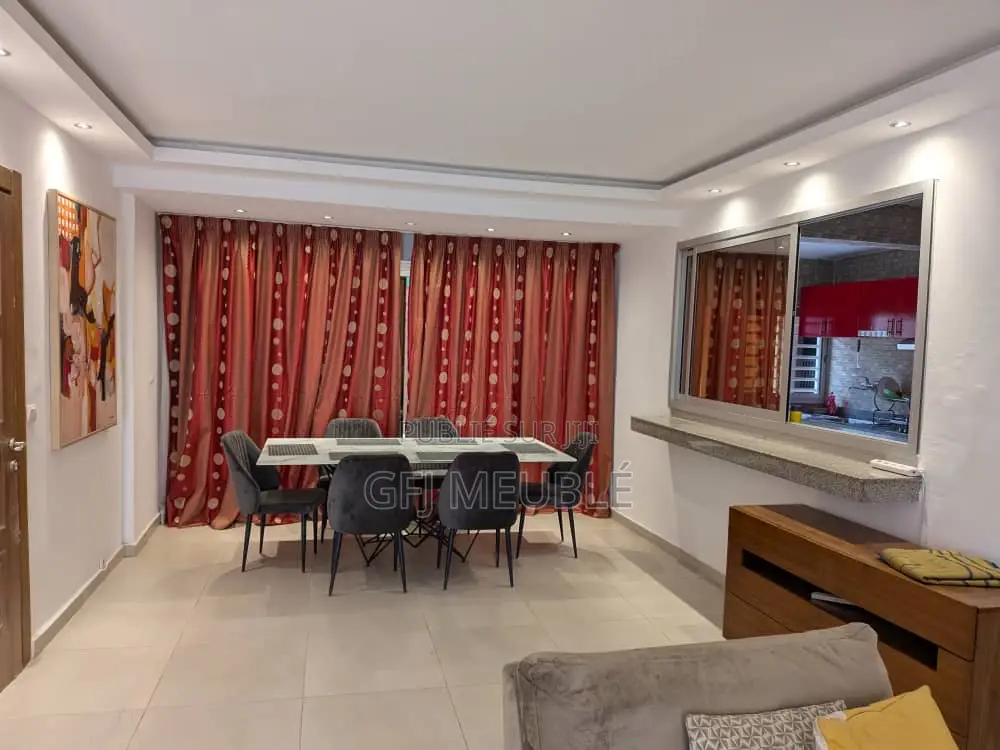 Furnished 4chbre Duplex dans G.F.J Meublé, Cocody à Louer