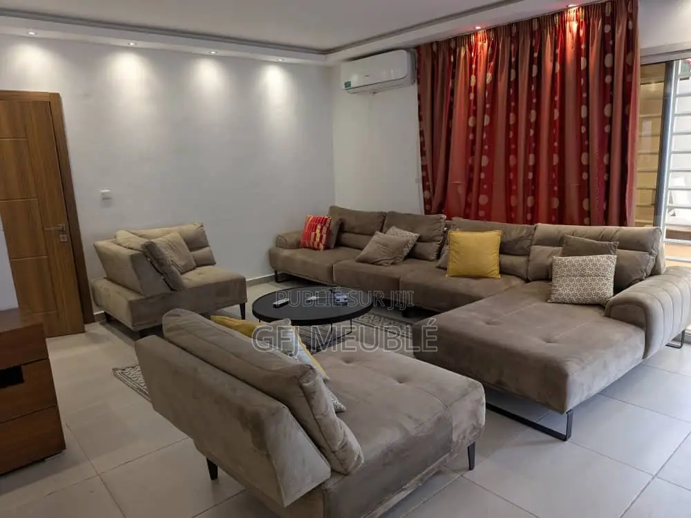 Furnished 4chbre Duplex dans G.F.J Meublé, Cocody à Louer