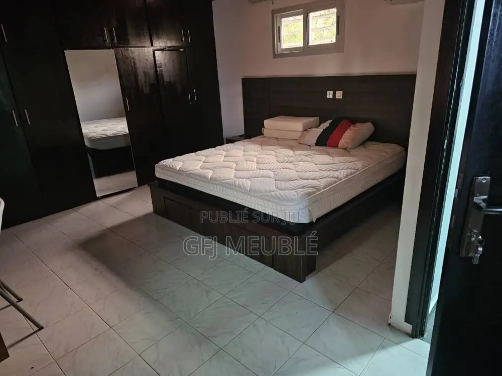 Furnished 4chbre Duplex dans G.F.J Meublé, Cocody à Louer