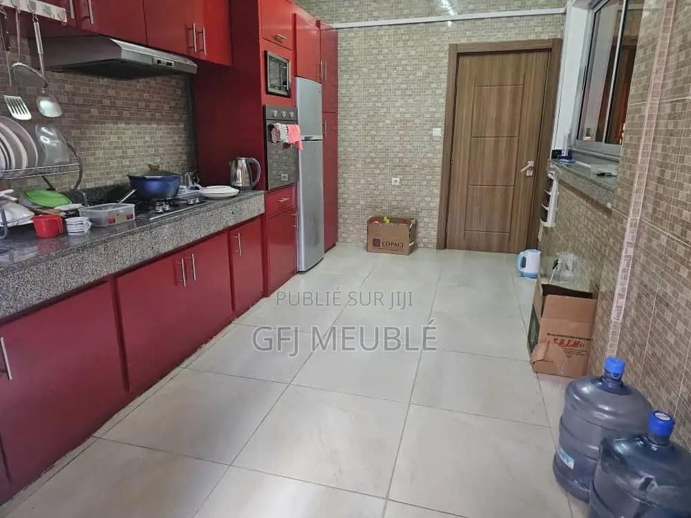 Furnished 4chbre Duplex dans G.F.J Meublé, Cocody à Louer