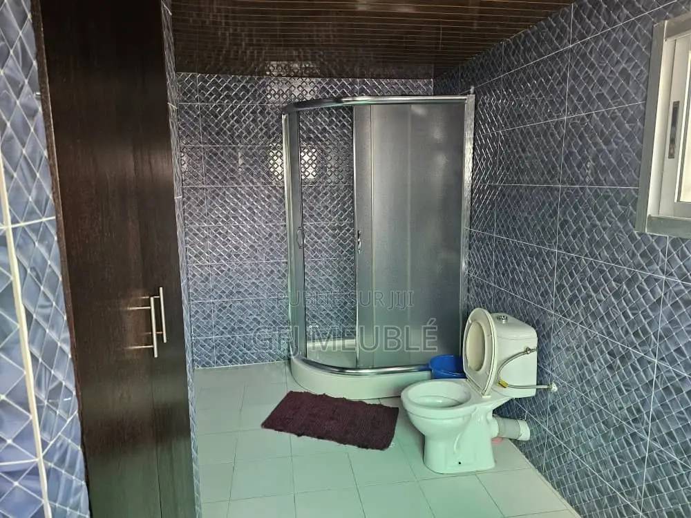 Furnished 4chbre Duplex dans G.F.J Meublé, Cocody à Louer