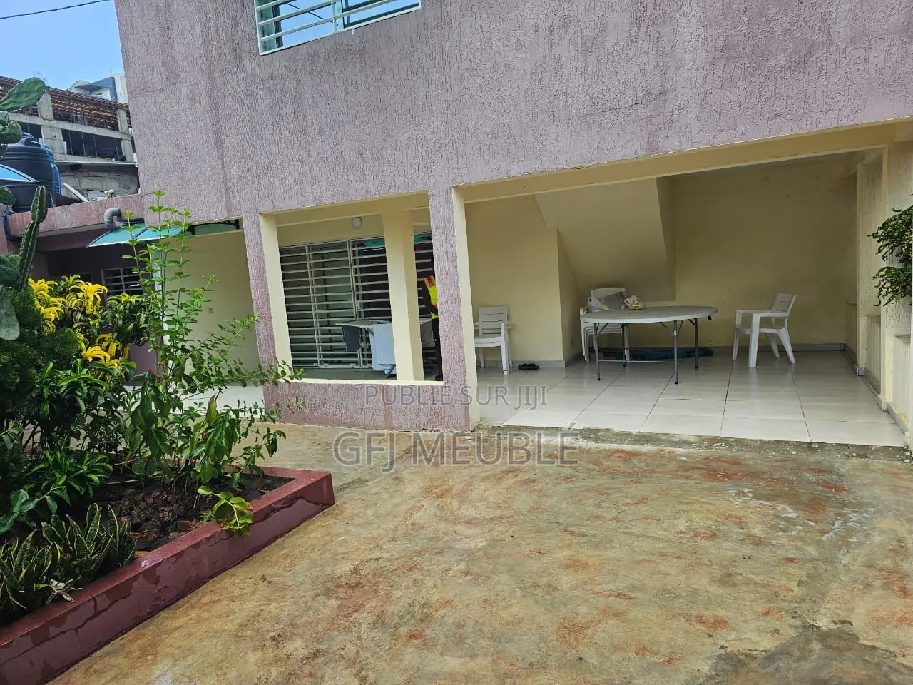 Furnished 4chbre Duplex dans G.F.J Meublé, Cocody à Louer