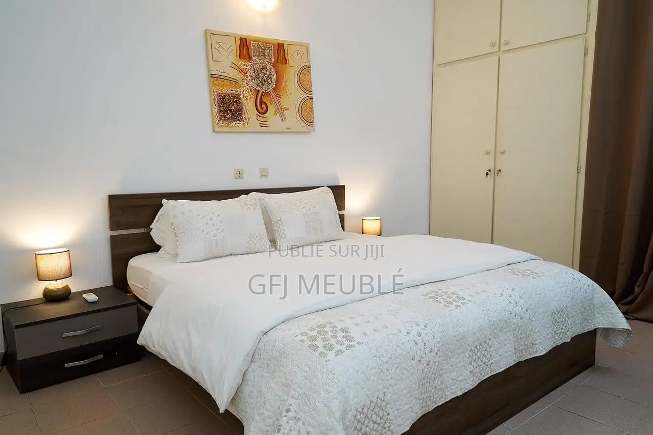 Furnished 5chbre Duplex dans Gfj Meublé, Cocody à Louer