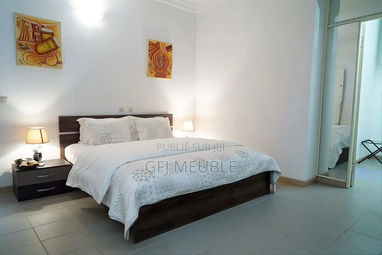 Furnished 5chbre Duplex dans Gfj Meublé, Cocody à Louer