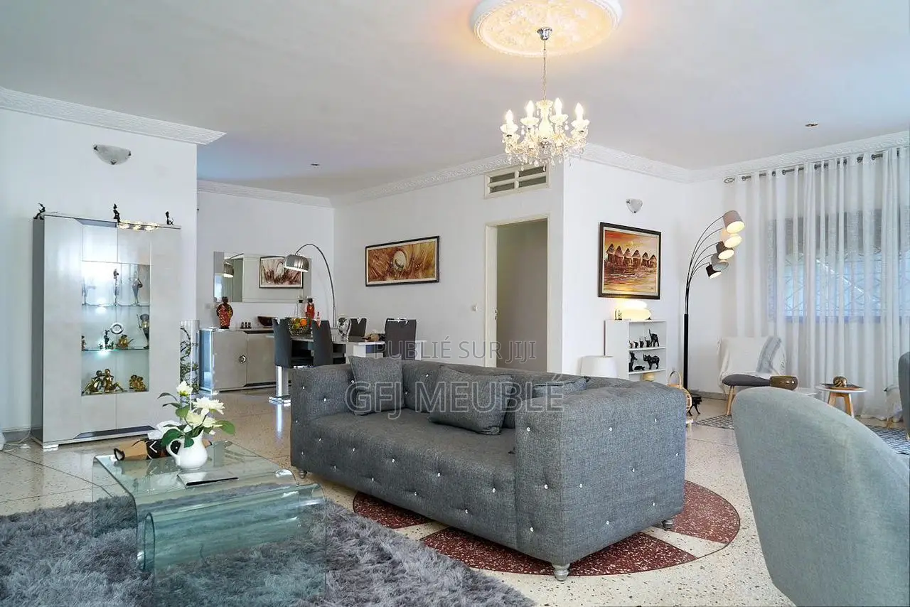 Furnished 5chbre Duplex dans Gfj Meublé, Cocody à Louer