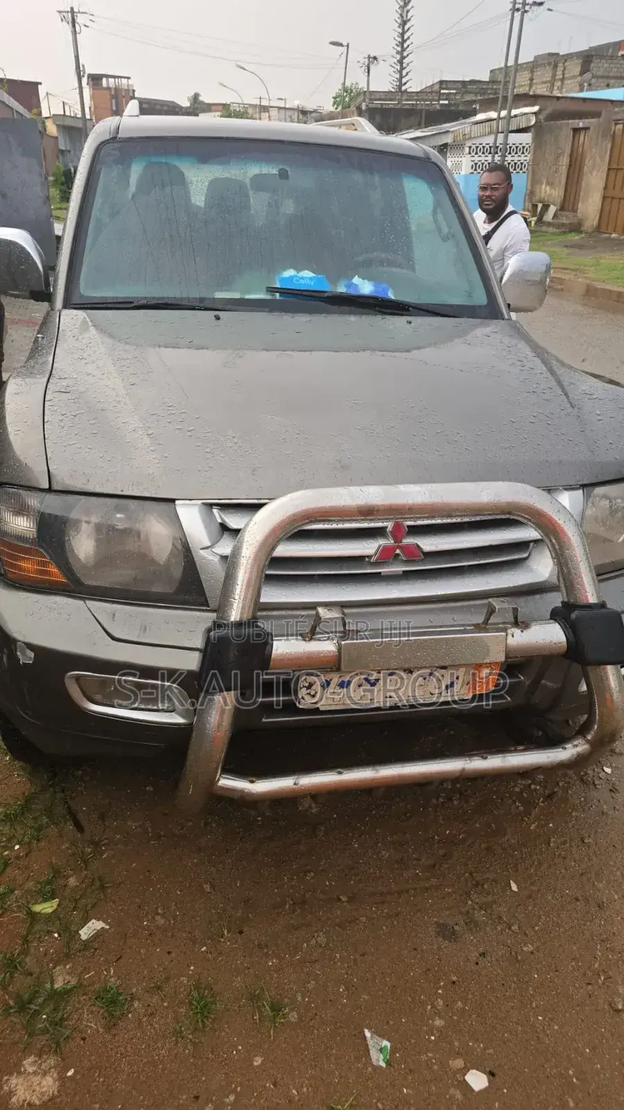 Mitsubishi Pajero 2000 Gris