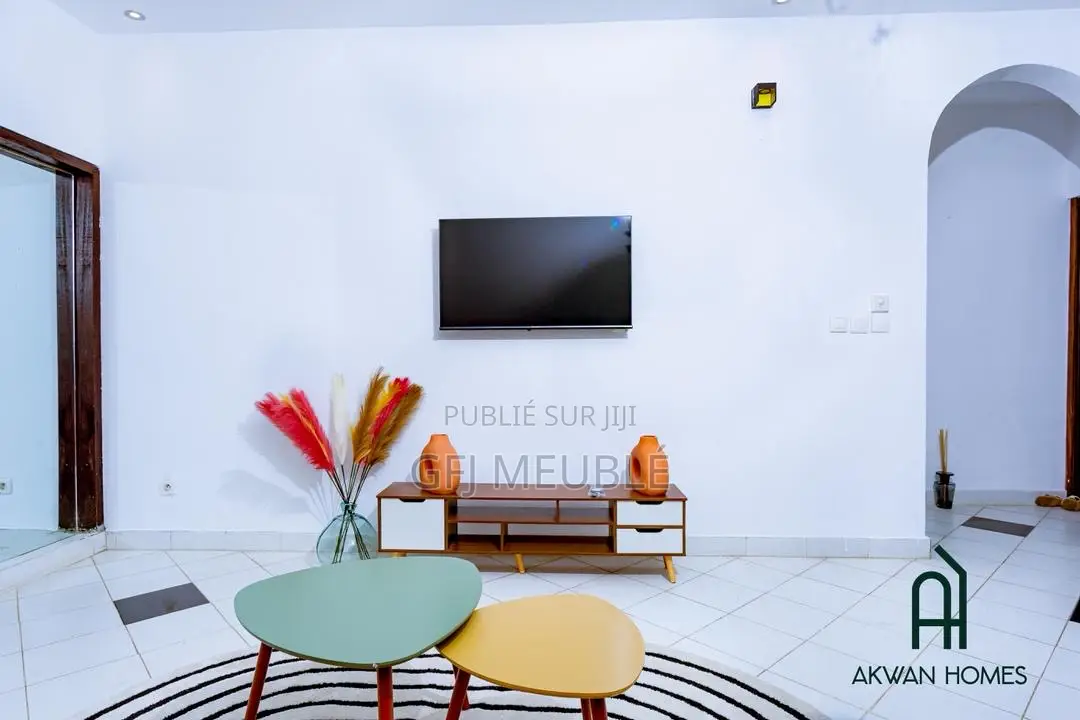 Furnished 2chbre Appartement dans Gfj Meublé, Cocody à Louer