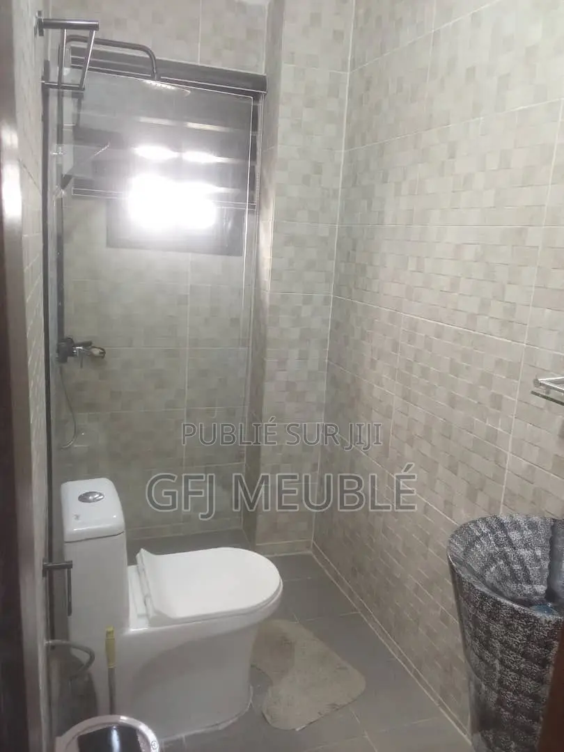 Furnished 1chbre Appartement dans Gfj Meublé, Cocody à Louer