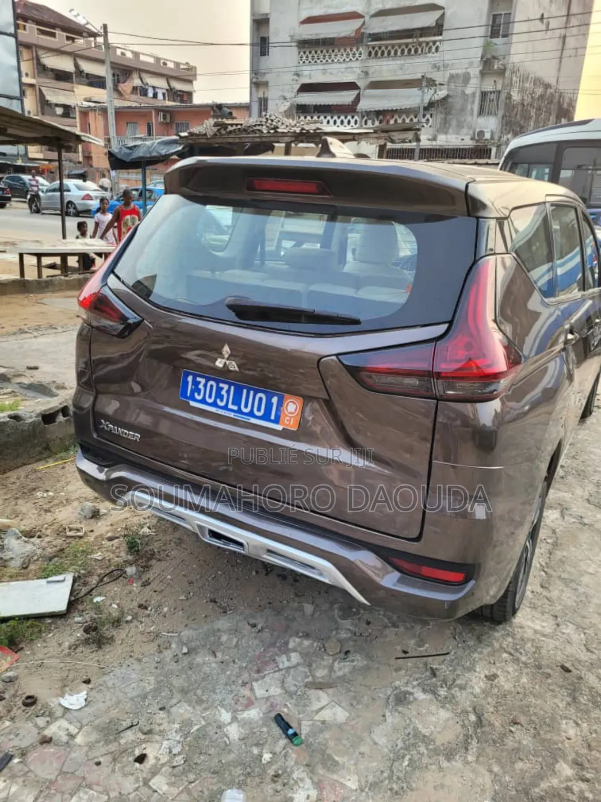 Mitsubishi Xpander Cross 2023 Marron