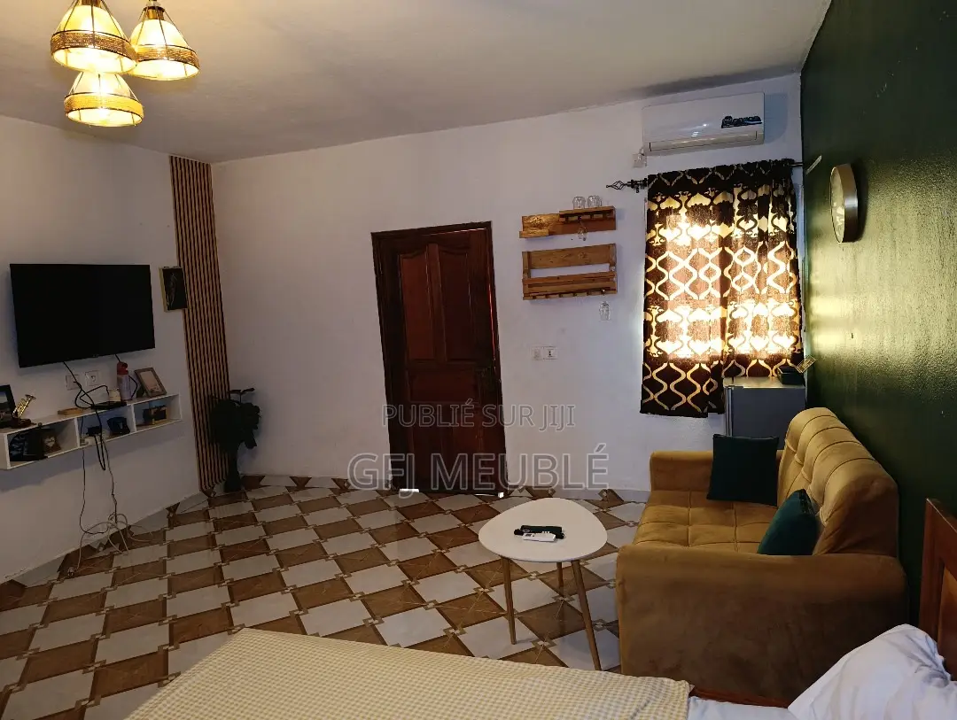 Furnished 1chbre Appartement dans Gfj Meublé, Yopougon à Louer
