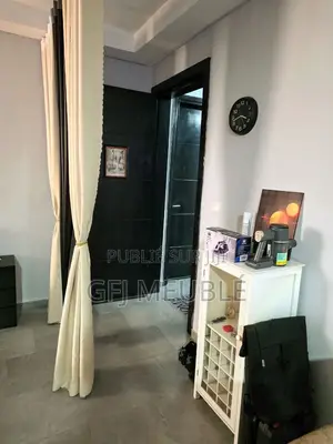 Furnished 1chbre Appartement dans Gfj Meublé, Cocody à Louer