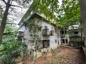 8chbre Duplex dans Villa Duplex, Cocody à Vendre