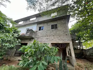 8chbre Duplex dans Villa Duplex, Cocody à Vendre