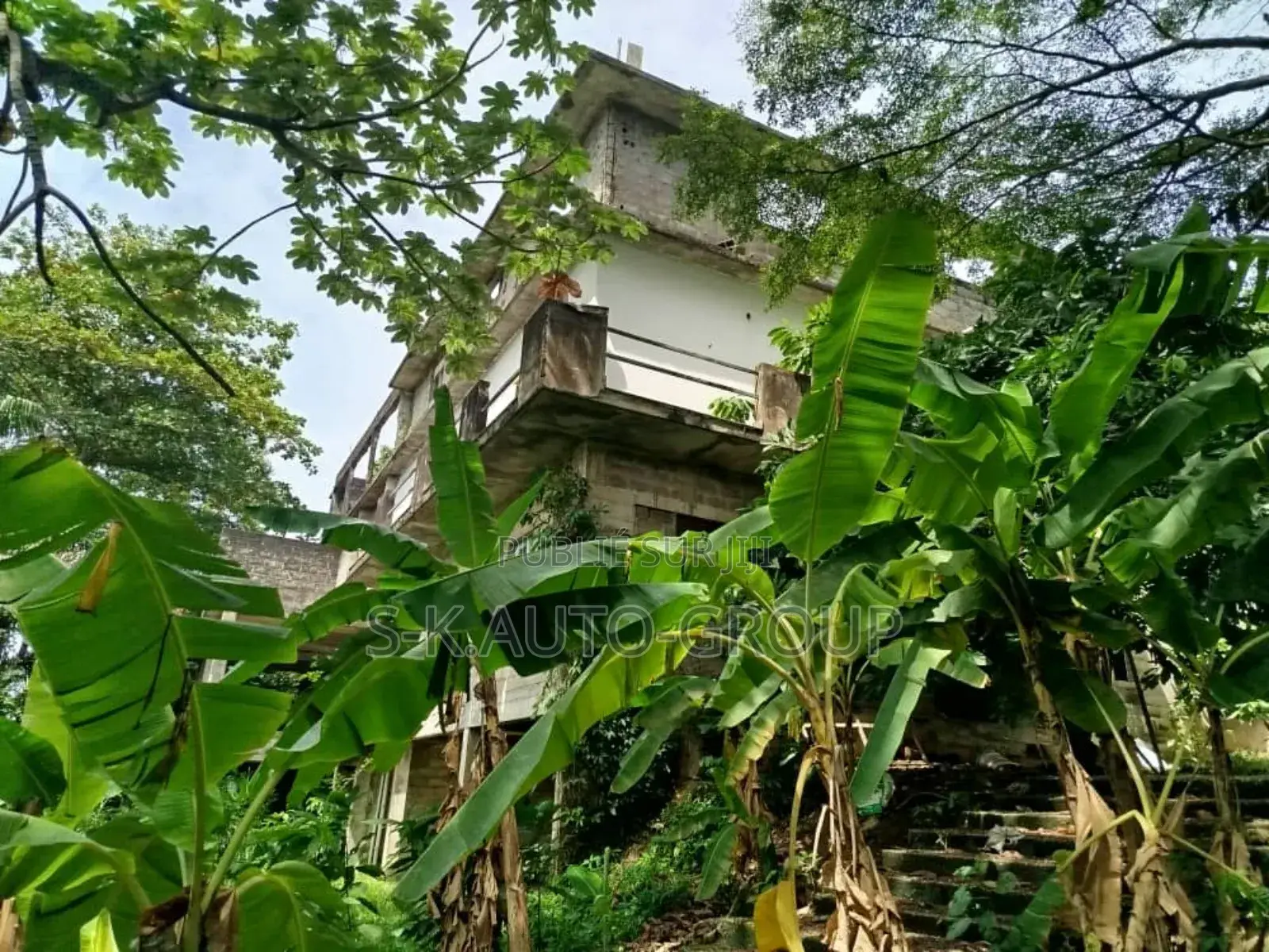 8chbre Duplex dans Villa Duplex, Cocody à Vendre