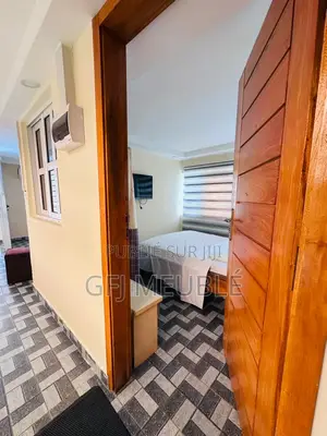 Furnished 2chbre Appartement dans Gfj Meublé, Cocody à Louer