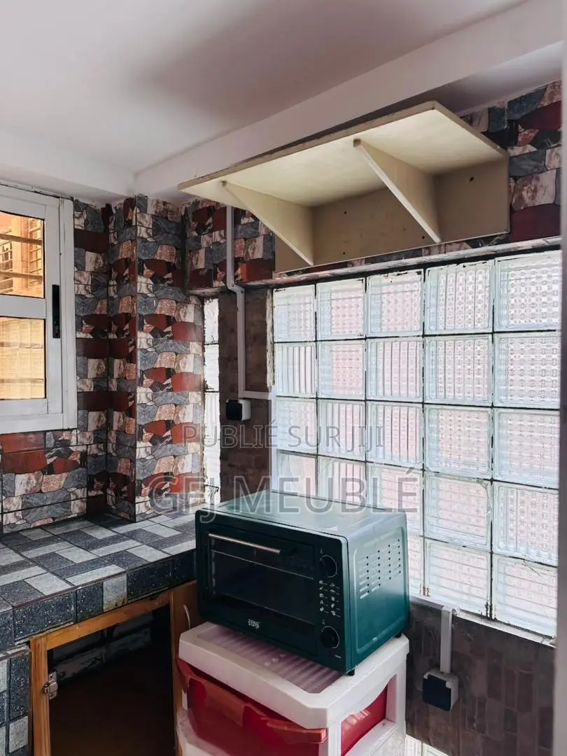 Furnished 2chbre Appartement dans Gfj Meublé, Cocody à Louer