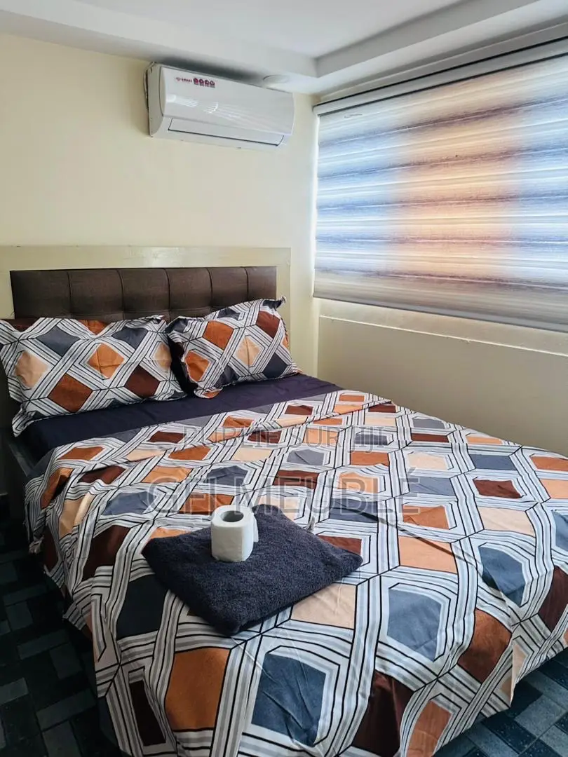 Furnished 2chbre Appartement dans Gfj Meublé, Cocody à Louer