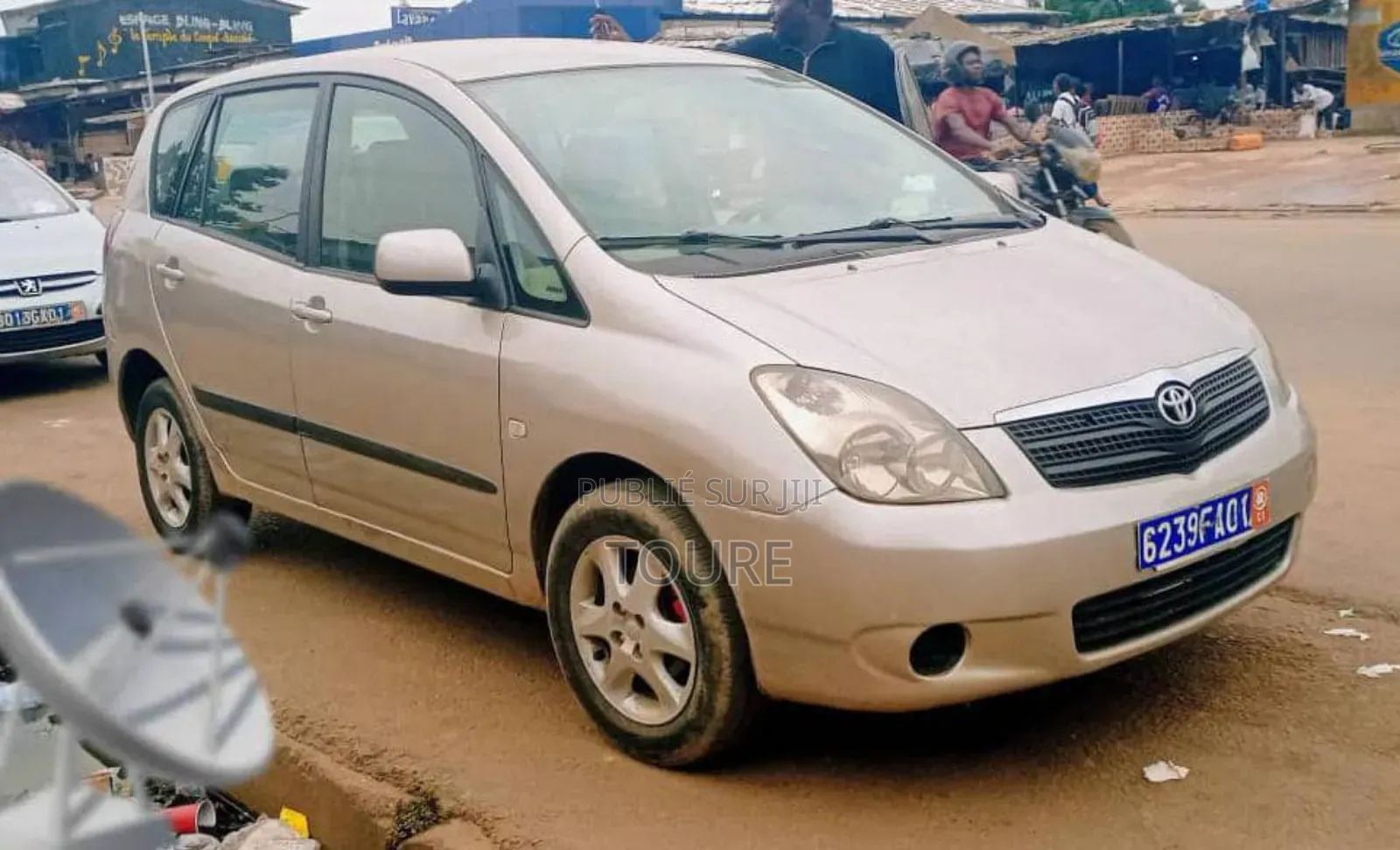 Toyota Verso 2009 Doré