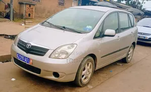 Toyota Verso 2009 Doré