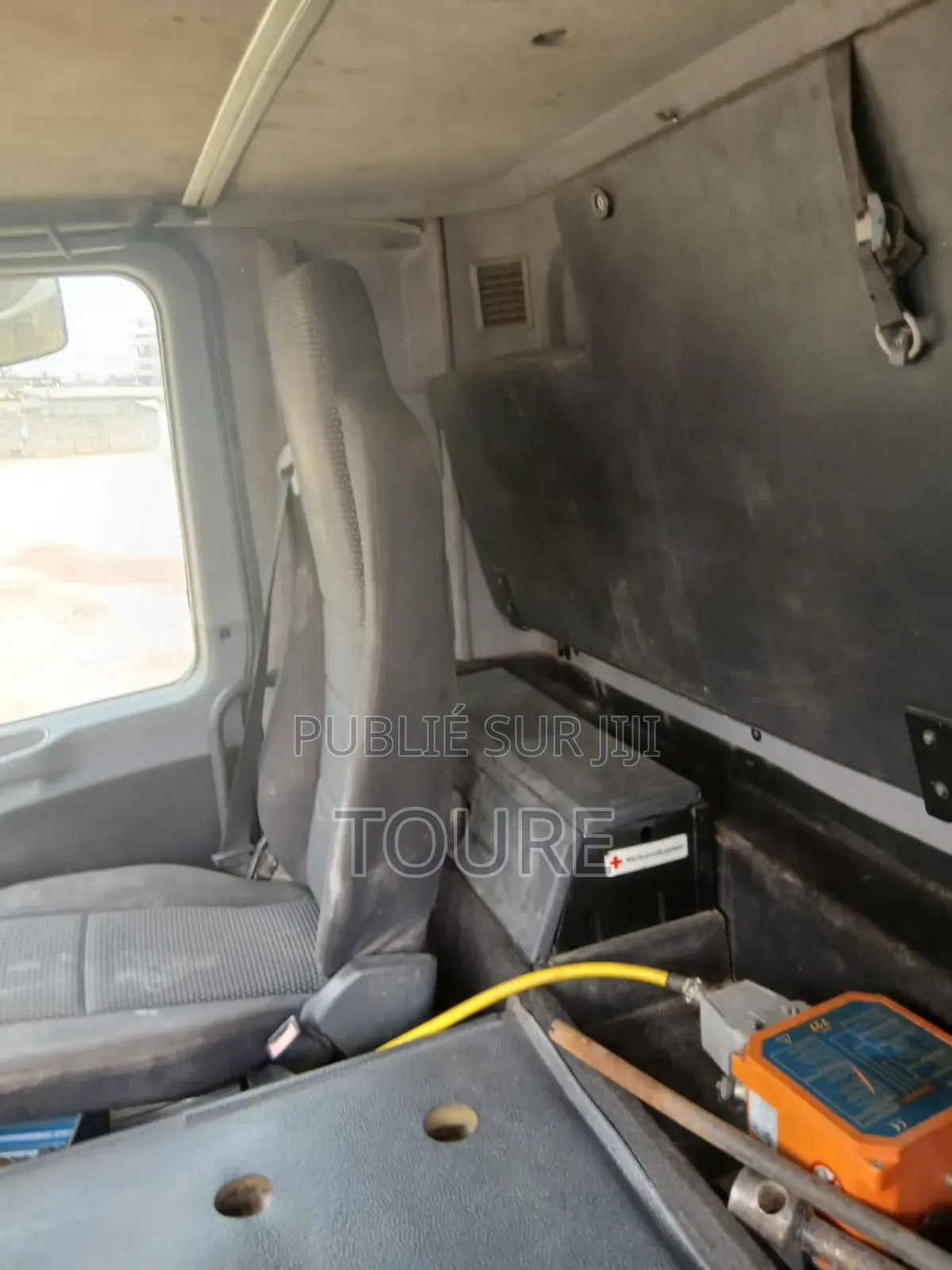 Ford Predécoupage 2000 Blanc