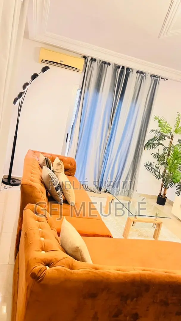 Furnished 1chbre Appartement dans Gfj Meublé, Cocody à Louer